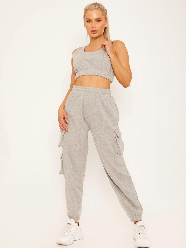 Yarzio Crop top & Cargo joggingbroek met fleeceprint